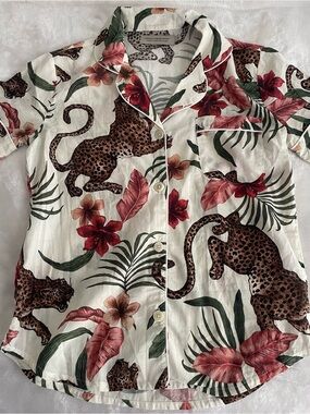 Desmond and Dempsey XS Soleia Print short sleeve button down pajama top jungle